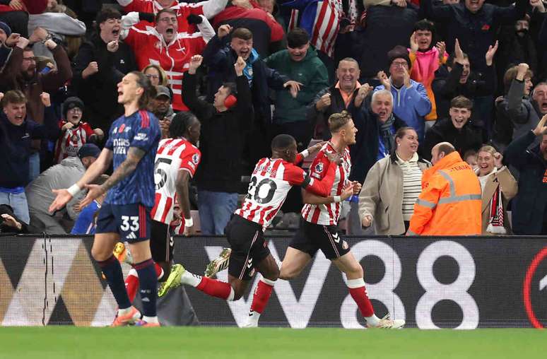 Sunderland &eacute; a sensa&ccedil;&atilde;o do futebol ingl&ecirc;s na temporada &ndash;