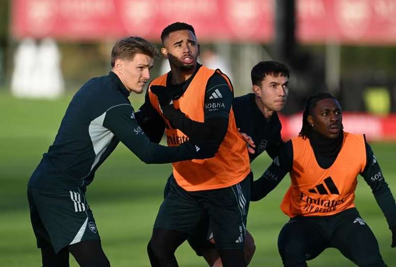 Gabriel Jesus est&aacute; de volta aos treinamentos do Arsenal &ndash;