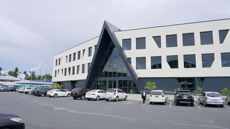 "One Stop Shop" ("Atendimento integrado", em tradução livre), prédio do governo em Palau, doado por Taiwan