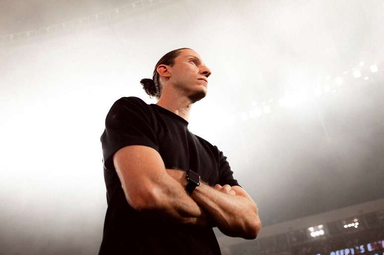 Filipe Lu&iacute;s j&aacute; est&aacute; na hist&oacute;ria do Flamengo &ndash;