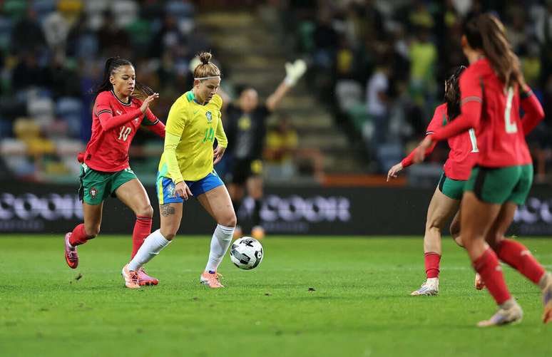 Brasil domina e goleia Portugal em &uacute;ltimo amistoso de 2025 &ndash;