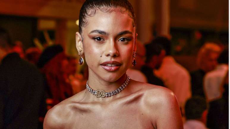 Protagonista da novela das nove aos 18 Anos, Alana Cabral abre o Jogo sobre Tr&ecirc;s Gra&ccedil;as 'Realiza&ccedil;&atilde;o'