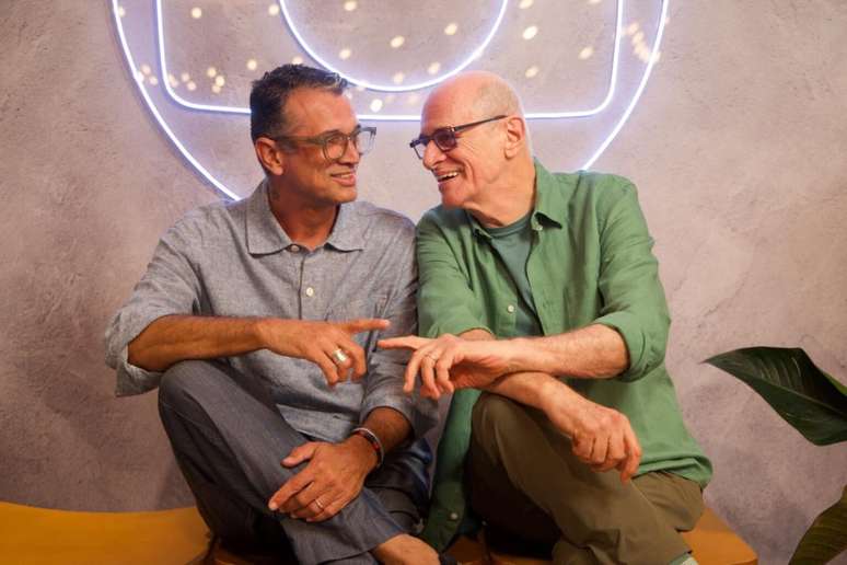 Marcos Caruso e o marido, Marcos Paiva, na vinheta da Globo