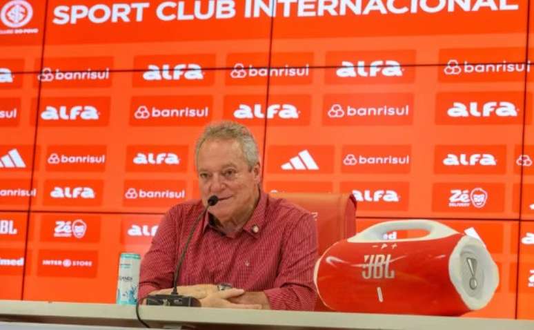 ஏபெல் பிராகா, இன்டர்நேஷனல் மூலம் பயிற்சி பெற்றவர் 