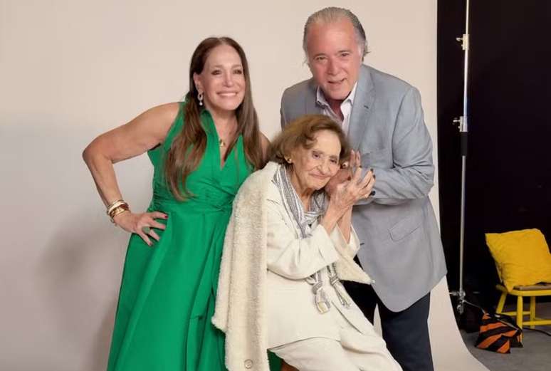 Susana Vieira, Tony Ramos e Laura Cardoso na vinheta da Globo