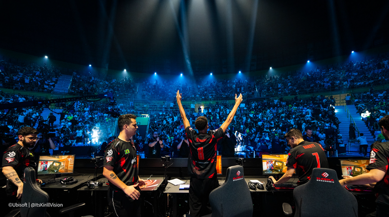 Equipe w7m durante a final do Six Invitational 2024, no Gin&aacute;sio&nbsp;do&nbsp;Ibirapuera