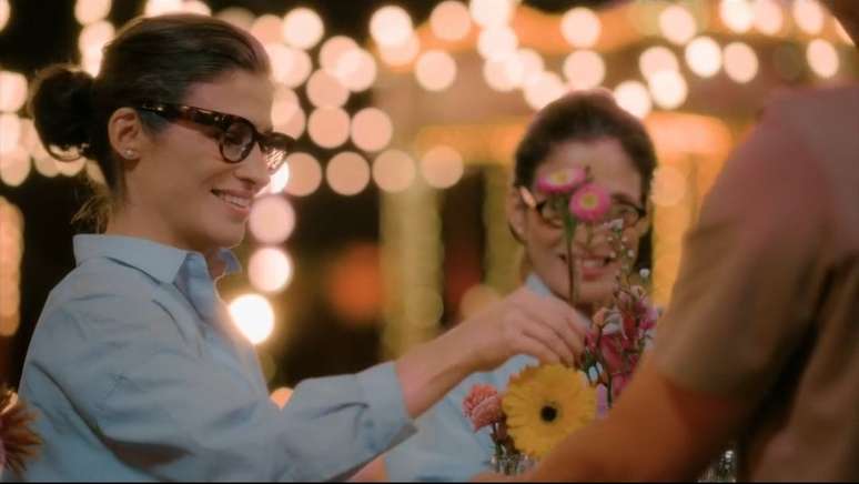 Renata Vasconcellos e a irm&atilde;, Lanza Mazza, na vinheta da Globo