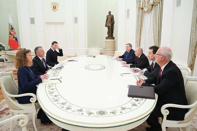 Vladimir Putin and his accompanying delegation met with US Special Envoy Steve Witkoff in Moscow