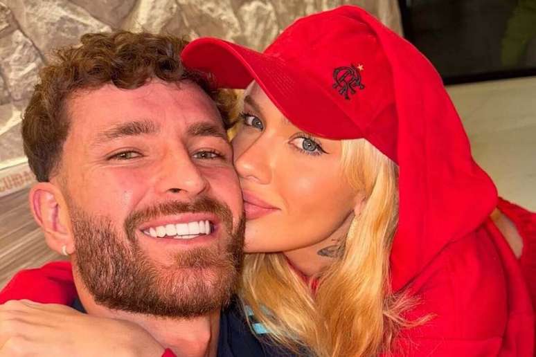 Rumores de reconcilia&ccedil;&atilde;o esfriam ap&oacute;s suposto envolvimento do zagueiro com Fl&aacute;via Saraiva &ndash;