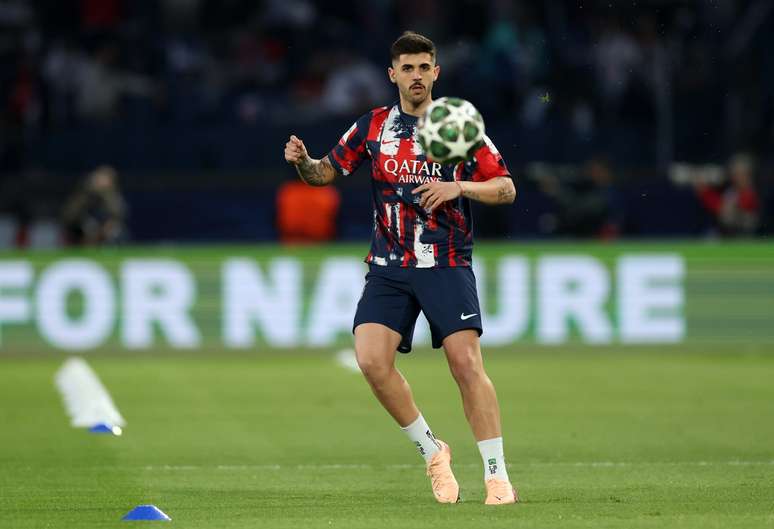 Zagueiro já atuou na Seleção Brasileira e hoje é reserva no PSG. Mesmo assim, a diretoria do time francês não tem intenção de negociar o jogador com clubes do Brasil ou da Europa, segundo a ESPN 