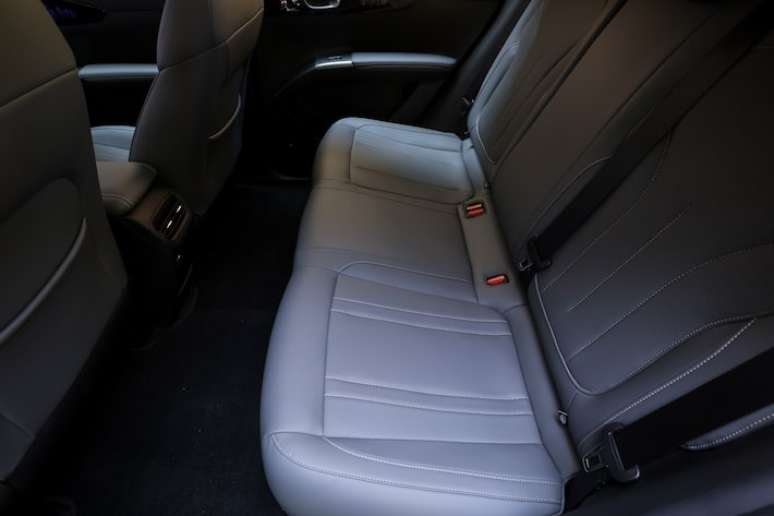 FR12 SAO PAULO - SP - 11/11/2025 - JORNAL DO CARRO - GEELY EX2 MAX - Foto do carro Geely EX2 Max.. FOTO: Felipe Rau/Estadão