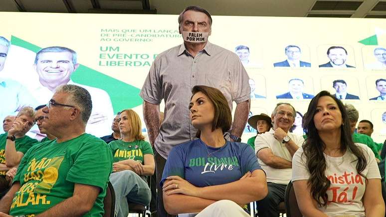 Michelle Bolsonaro ao lado de seus aliados, o senador Eduardo Girão (Novo-CE) e a vereadora de Fortaleza Pricilla Costa (PL-CE), vice-presidente do PL Mulher