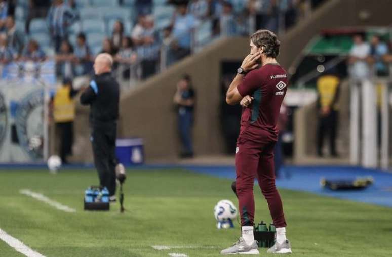 Fluminense team celebrates Sotildo’s goal with the technical staff –