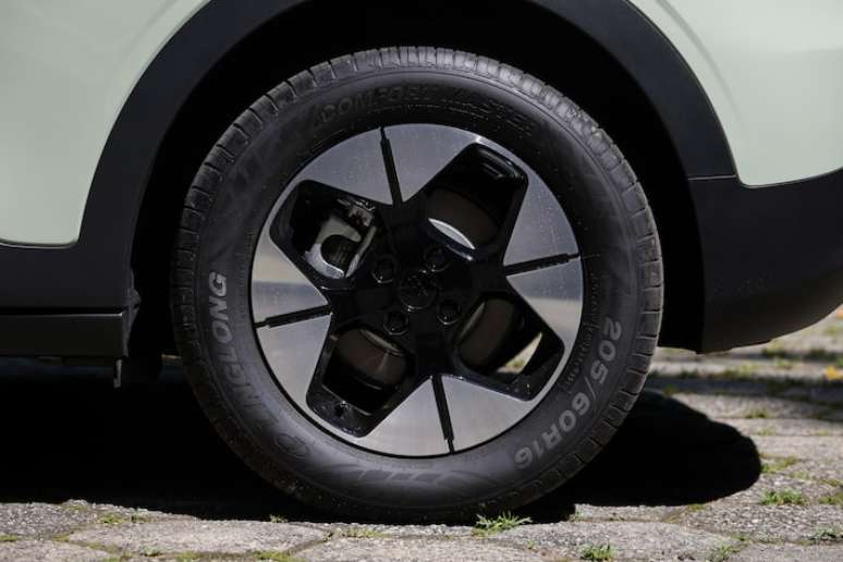 FR12 SAO PAULO - SP - 11/11/2025 - JORNAL DO CARRO - GEELY EX2 MAX - Foto do carro Geely EX2 Max.. FOTO: Felipe Rau/Estadão