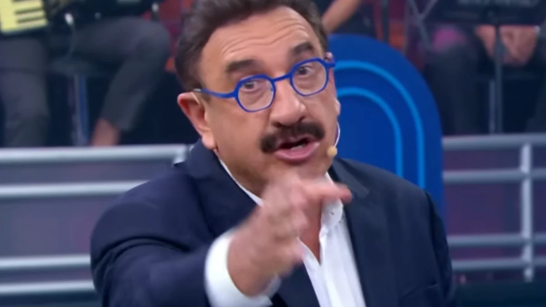'Nojo': Ratinho se revolta ao vivo e cobra políticos por casos de feminicídios / Reprodução: SBT