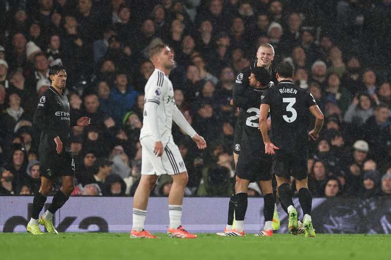 Haaland comemorando seu gol na vit&oacute;ria do Manchester City sobre o Fulham 
