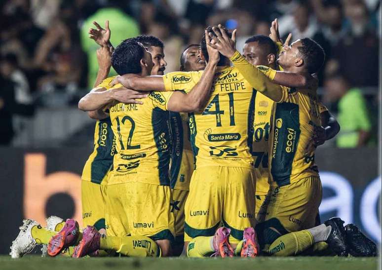 Leão garantiu a vaga em sua estreia na elite –