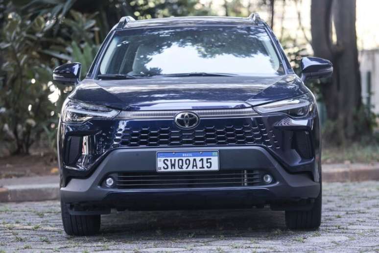 SÃO PAULO- 18/06/2025 - JORNAL DO CARRO SUV TOYOTA COROLLA CROSS XRX 2.0 - Fotos do Toyota Corolla Cross XRX 2.0. FOTO:Werther Santana/Estadão