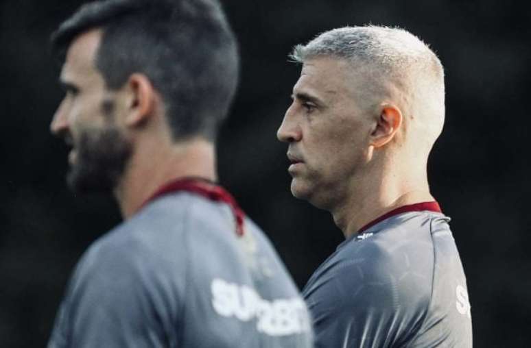 Rafael retorna ao time após cumprir suspensão –