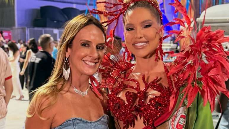 Repórter Monique Arruda e Virginia Fonseca