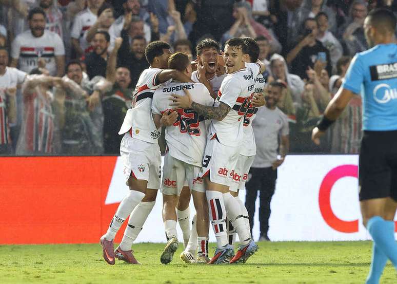 S&atilde;o Paulo briga por uma vaga na pr&oacute;xima Libertadores &ndash;