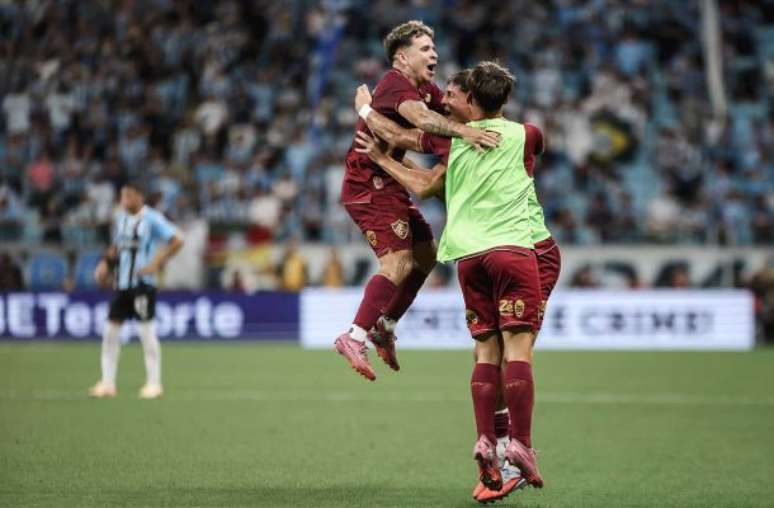 Soteldo vibra após a confirmação do seu primeiro gol diante do Grêmio.