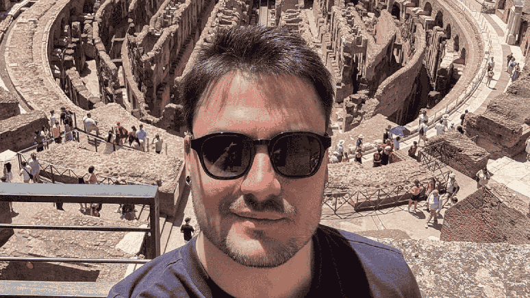 Felipe Neto faz desabafo sobre saúde mental: 'A agonia só vem quando estou relaxado'