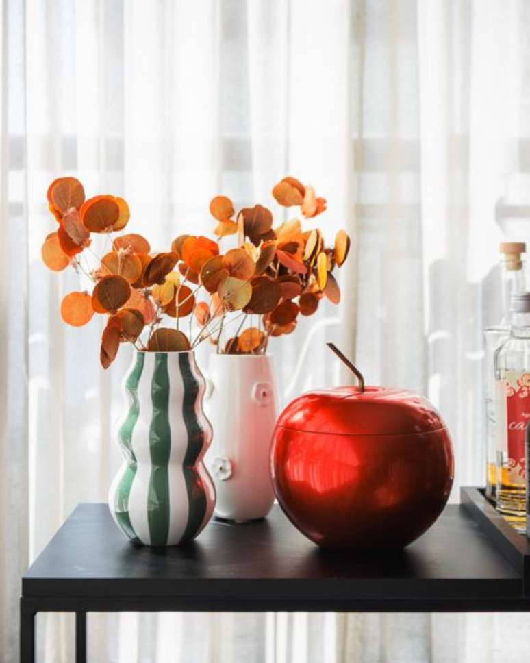 Solte a criatividade para criar arranjos formosos e espalh&aacute;-los pela casa | Projeto Dantas & Passos Arquitetura |