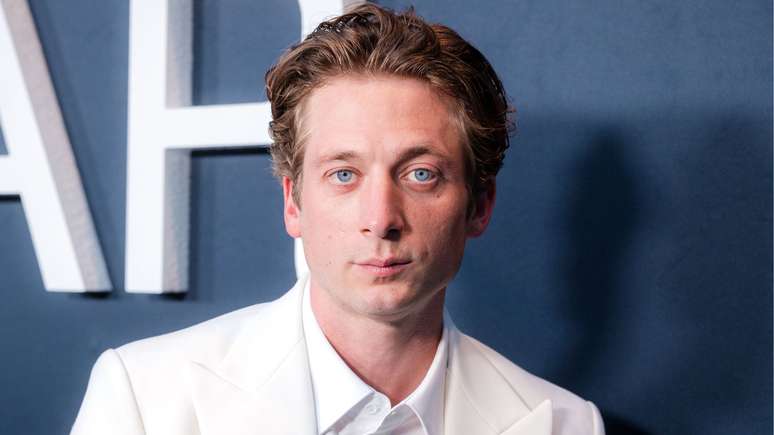Jeremy Allen White em jantar para equipe de "O Urso", após estreia da quarta temporada