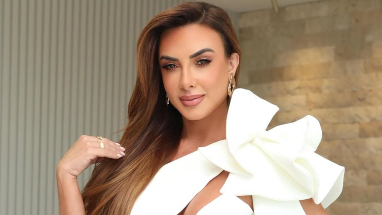 Nicole Bahls dá conselho amoroso em meio a boatos de affair