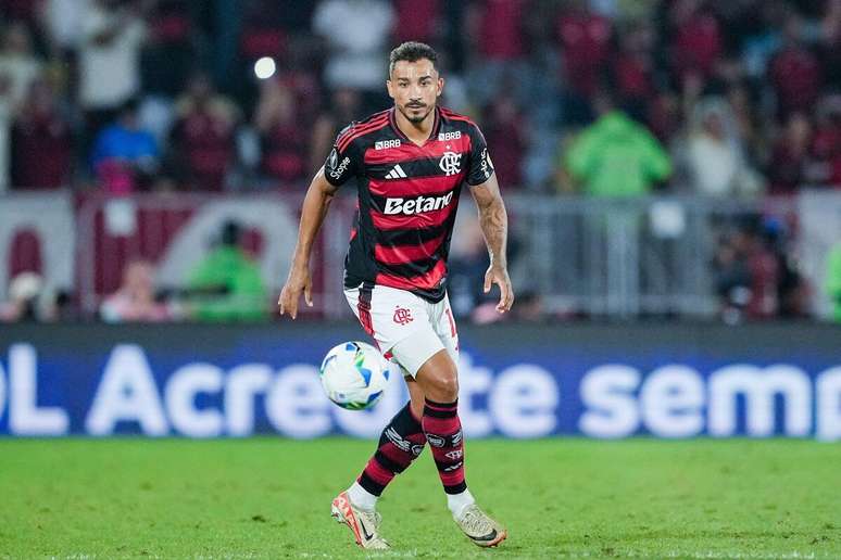 Danilo (Flamengo) durante jogo contra o Racing Club, no dia 22.10.2025