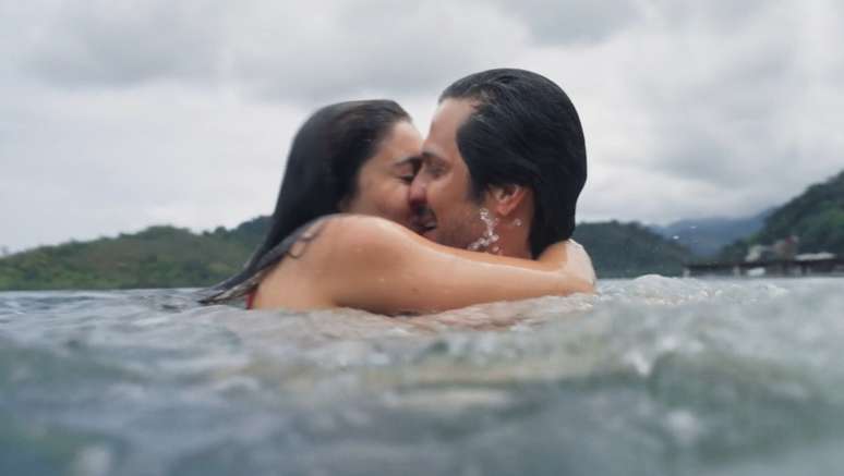 Trama de Gerluce (Sophie Charlotte) e Paulinho (R&ocirc;mulo Estrela) valoriza o romantismo e o amor 