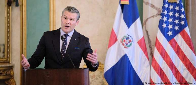 Hegseth já está sob pressão devido aos ataques a embarcações no Mar do Caribe