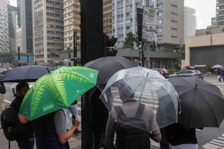 Instituto alerta para chuvas de até 100 milímetros por dia