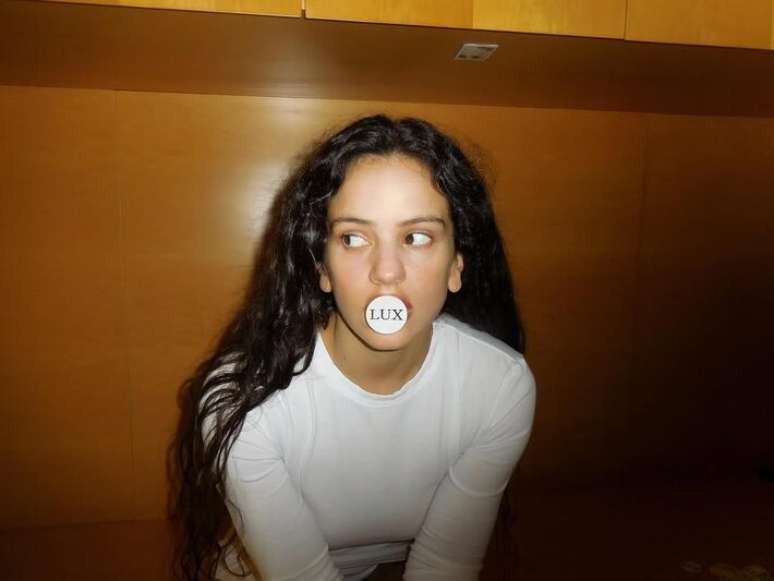 Rosalía anuncia turnê 'Lux' no Brasil