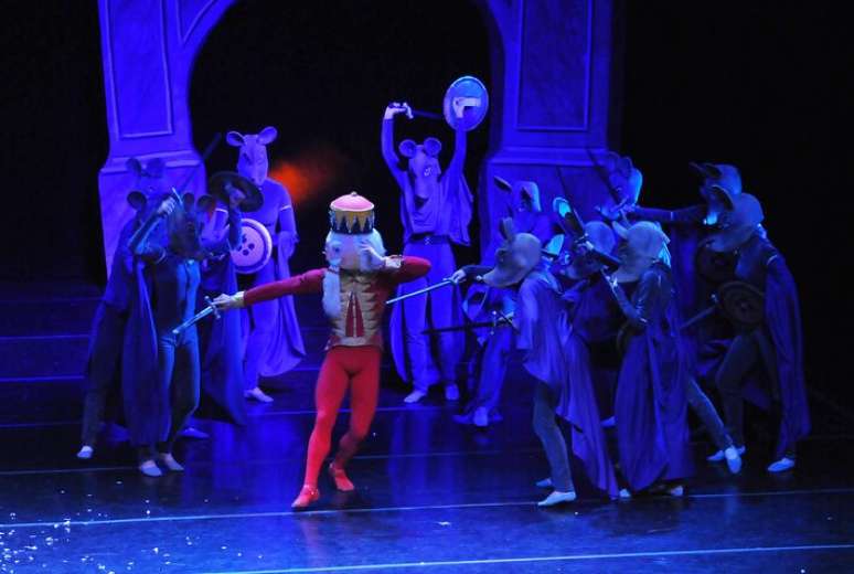 'O Quebra-Nozes' estreia no Teatro S&eacute;rgio Cardoso.