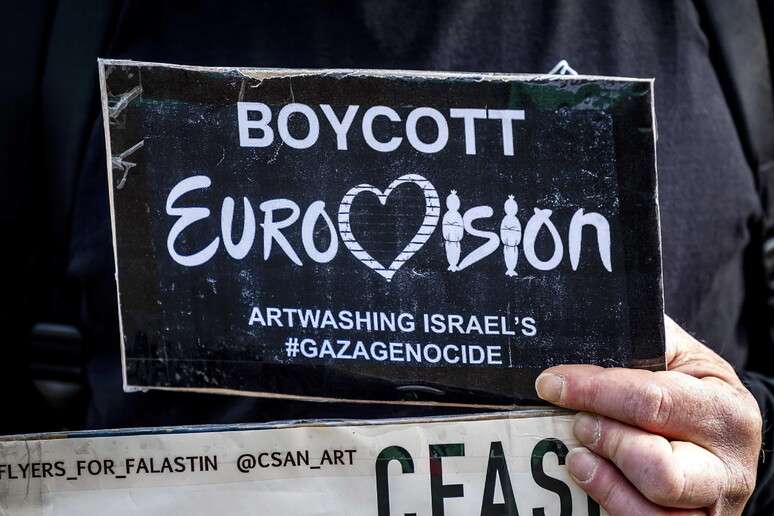 Países deverão se ausentar do concurso musical por causa da presença de Israel