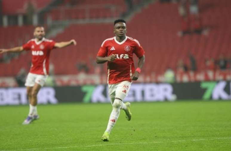 Carbonero não garantiu titularidade no Inter –