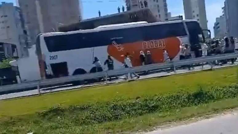 இன்டர் பஸ் பதுங்கி உள்ளது 