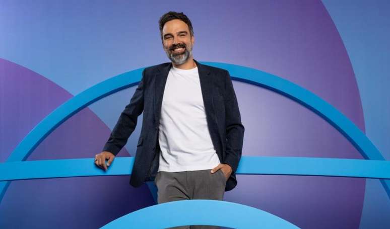 Transplante capilar igual ao Tadeu Schmidt: os cuidados e o que você deve saber antes de passar pela técnica em alta no mundo dos famosos.