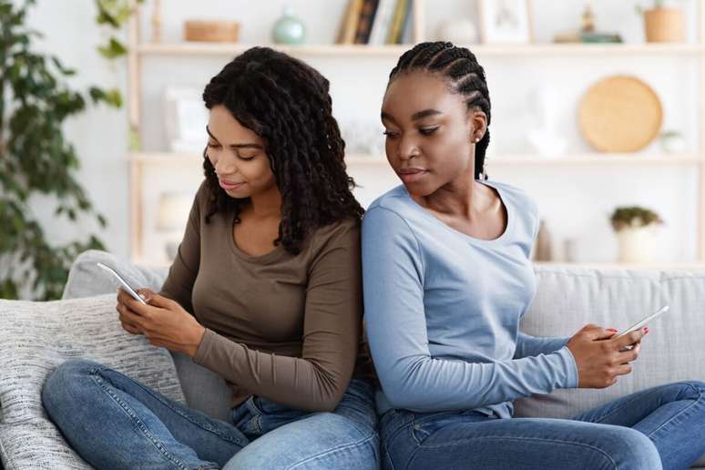 Viver se comparando com outras pessoas reduz a for&ccedil;a interna 