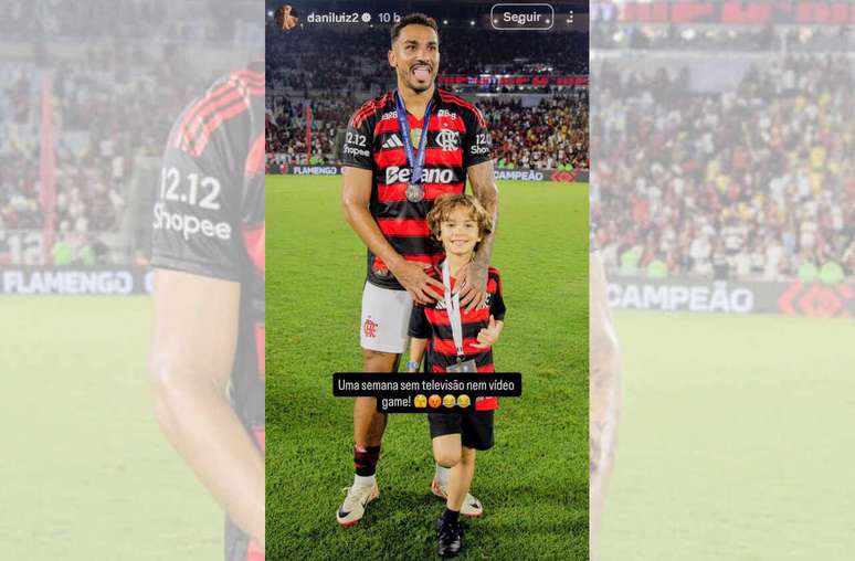 Danilo brinca nas redes sociais após título brasileiro –