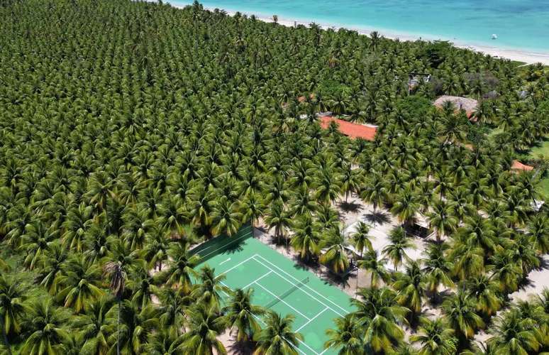 Pousada em São Miguel dos Milagres, litoral de Alagoas, tem uma das quadras de tennis mais lindas do mundo.