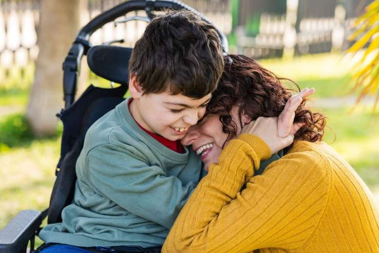 O tratamento multidisciplinar e o apoio da família são fundamentais para promover mais qualidade de vida aos pacientes
