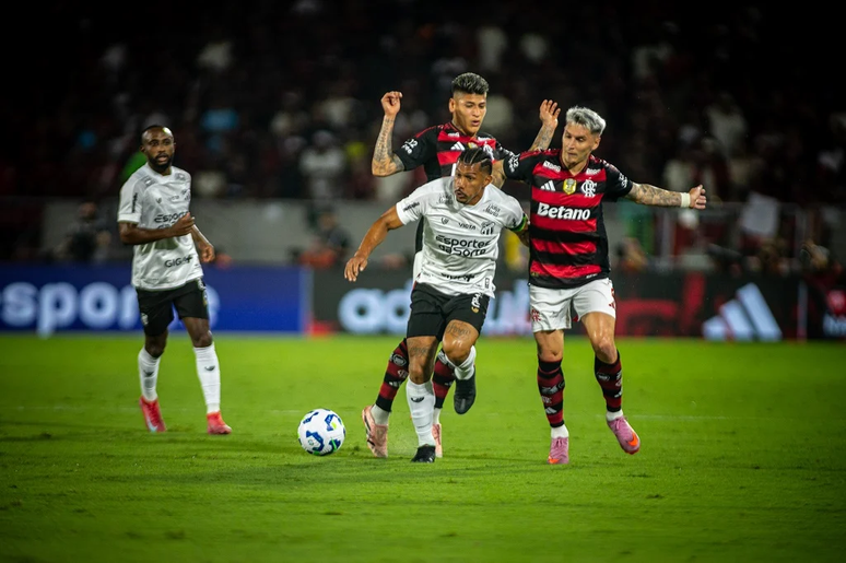 Diante do Flamengo, Ceará jogou sem Pedro Henrique, Willian Machado e Matheus Bahia. 