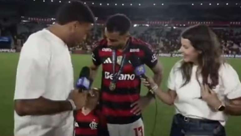 Filho de Danilo, João, disse torcer para o Fluminense em entrevista