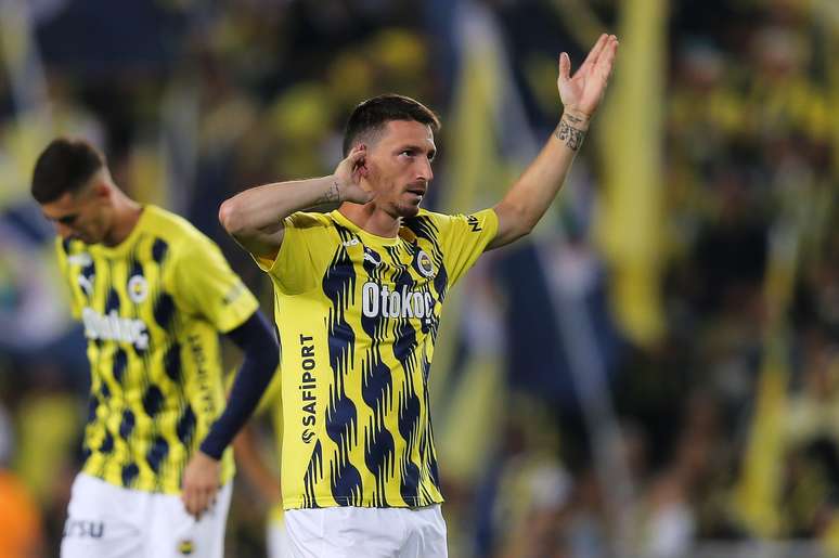 Hakan Yandas durante o clássico entre Fenerbahçe e Galatasaray 