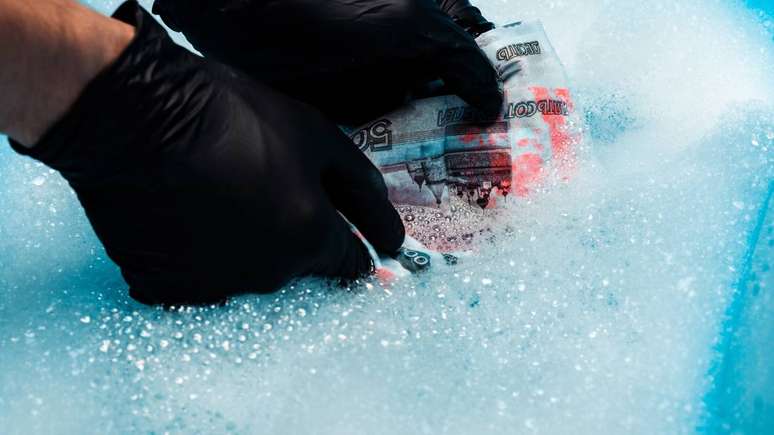 O uso de água quente na lavagem de roupas se relaciona diretamente ao consumo de energia