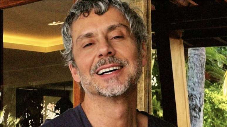 Alexandre Nero em sua casa no Rio de Janeiro
