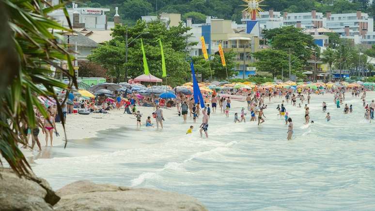 O avan&ccedil;o do turismo sustent&aacute;vel incentiva mais munic&iacute;pios a considerarem tarifas que garantam desenvolvimento respons&aacute;vel &ndash; depositphotos.com / vbacarin